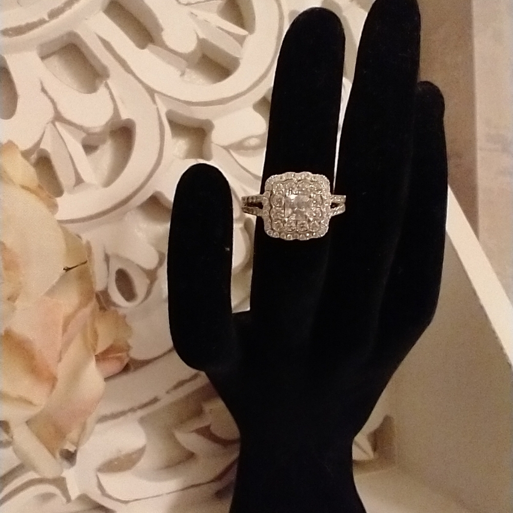 COPY - Helzberg Radiant Star Ring